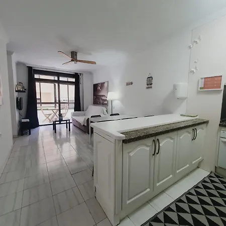 Alquilaencanarias-medano Colon Center, Near The *