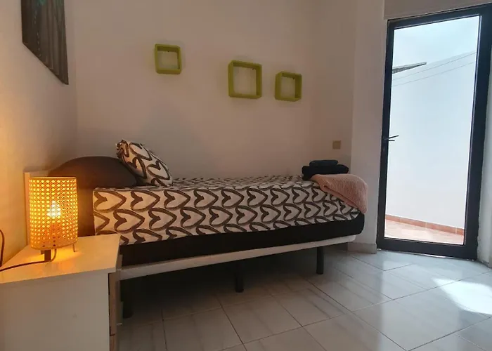Alquilaencanarias-medano Colon Center, Near The *