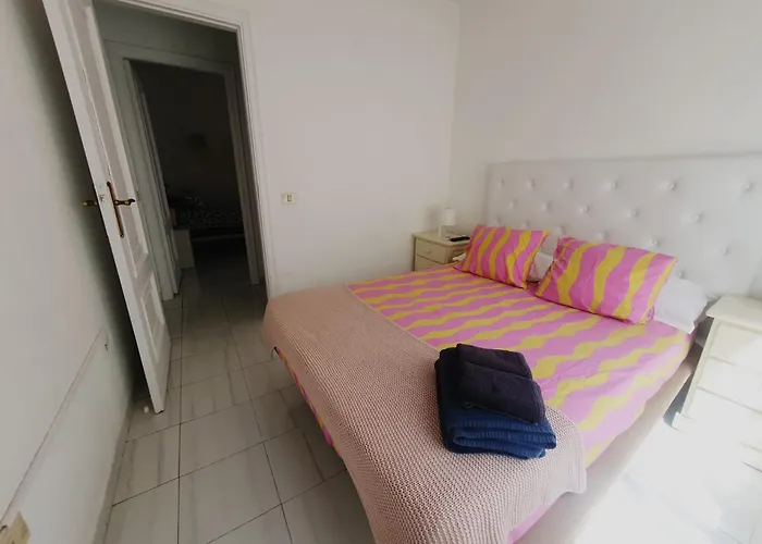 Alquilaencanarias-medano Colon Center, Near The