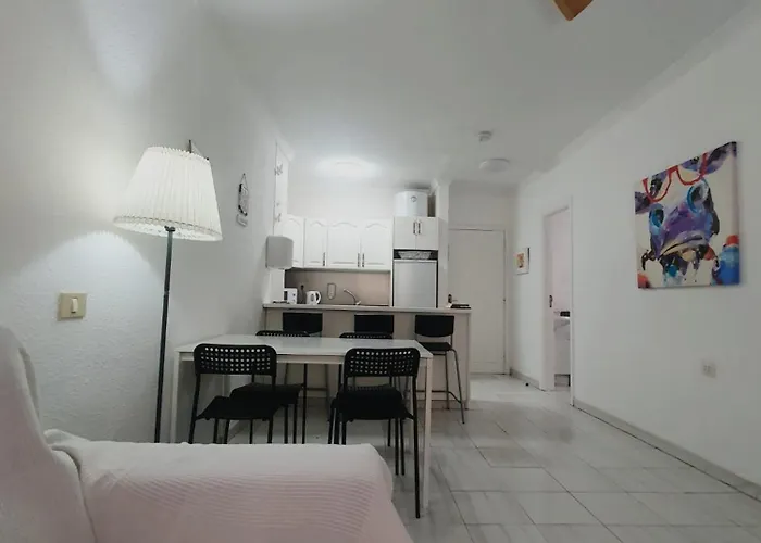 Alquilaencanarias-medano Colon Center, Near The